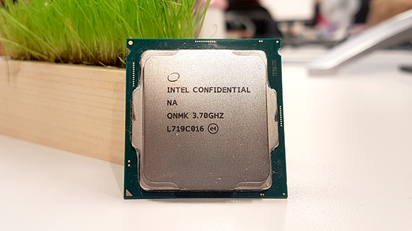 Intel has just officially announced the Core i7 8086 CPU on sale 